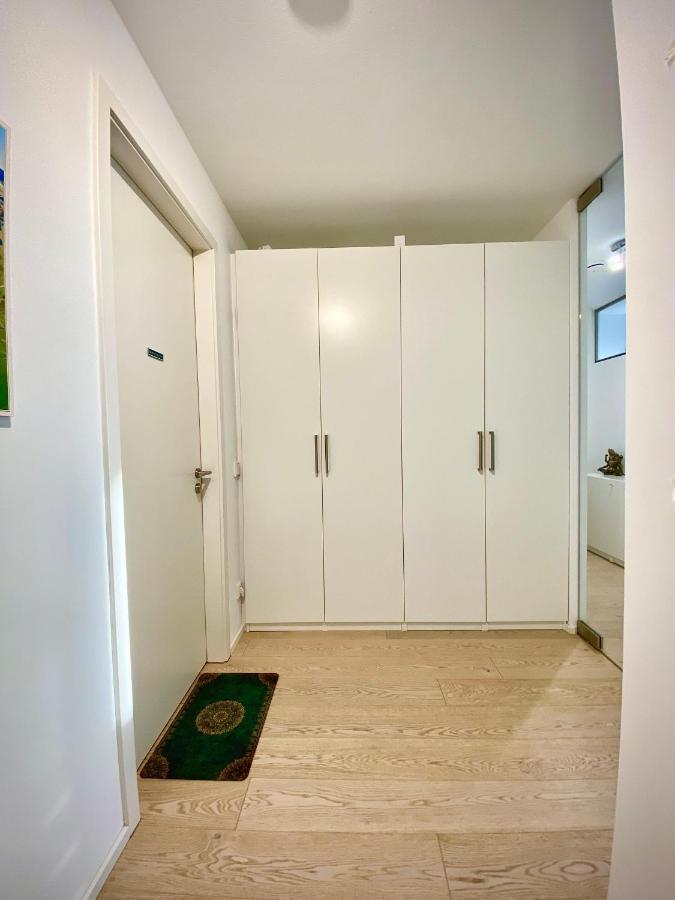 Alpen-Panorama Suite - Einzigartige Privatsuite Hoch Ueber Muenchen, 12Tes Og, Alpenblick, Loggia, Whirlpool, 15 Minuten Zum Zentrum, Ruhe Und Erholung In Der Stadt Muenchen Fuer Privat Und Geschaeftlich Reisende Exterior photo
