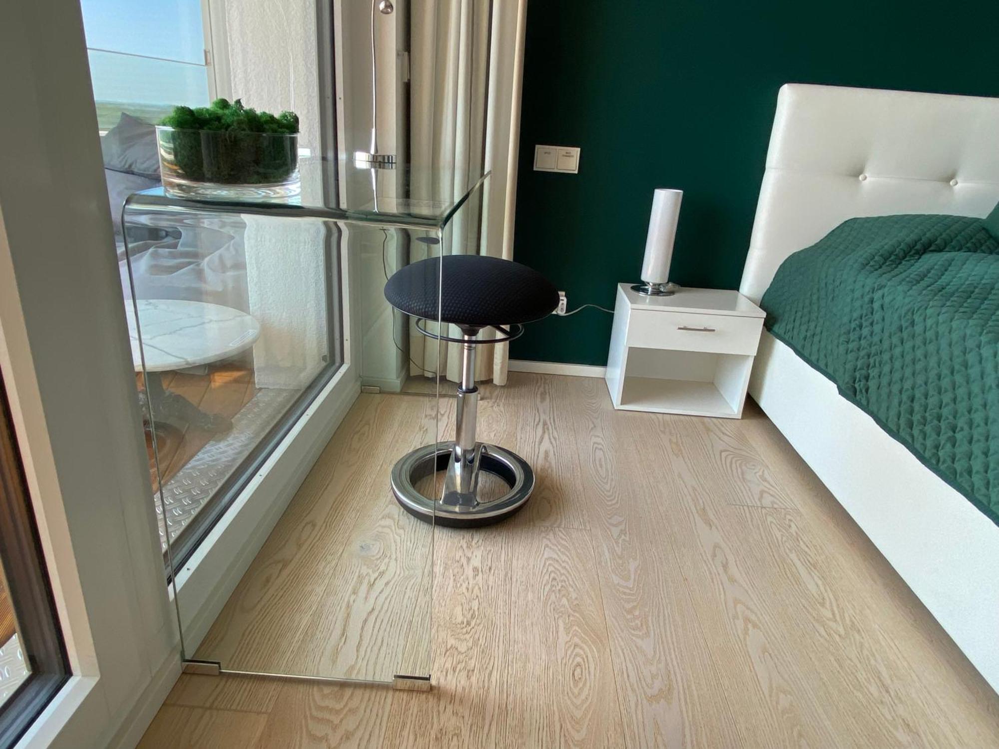 Alpen-Panorama Suite - Einzigartige Privatsuite Hoch Ueber Muenchen, 12Tes Og, Alpenblick, Loggia, Whirlpool, 15 Minuten Zum Zentrum, Ruhe Und Erholung In Der Stadt Muenchen Fuer Privat Und Geschaeftlich Reisende Exterior photo